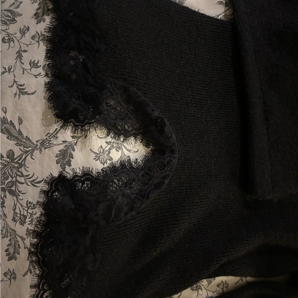 Commense Lace Hem Bell Sleeve Knit Top - Picture 6 of 8